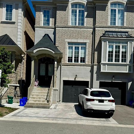 2 Bedroom With 2 Ensuites Unit In Richmond Hill Bagian luar foto
