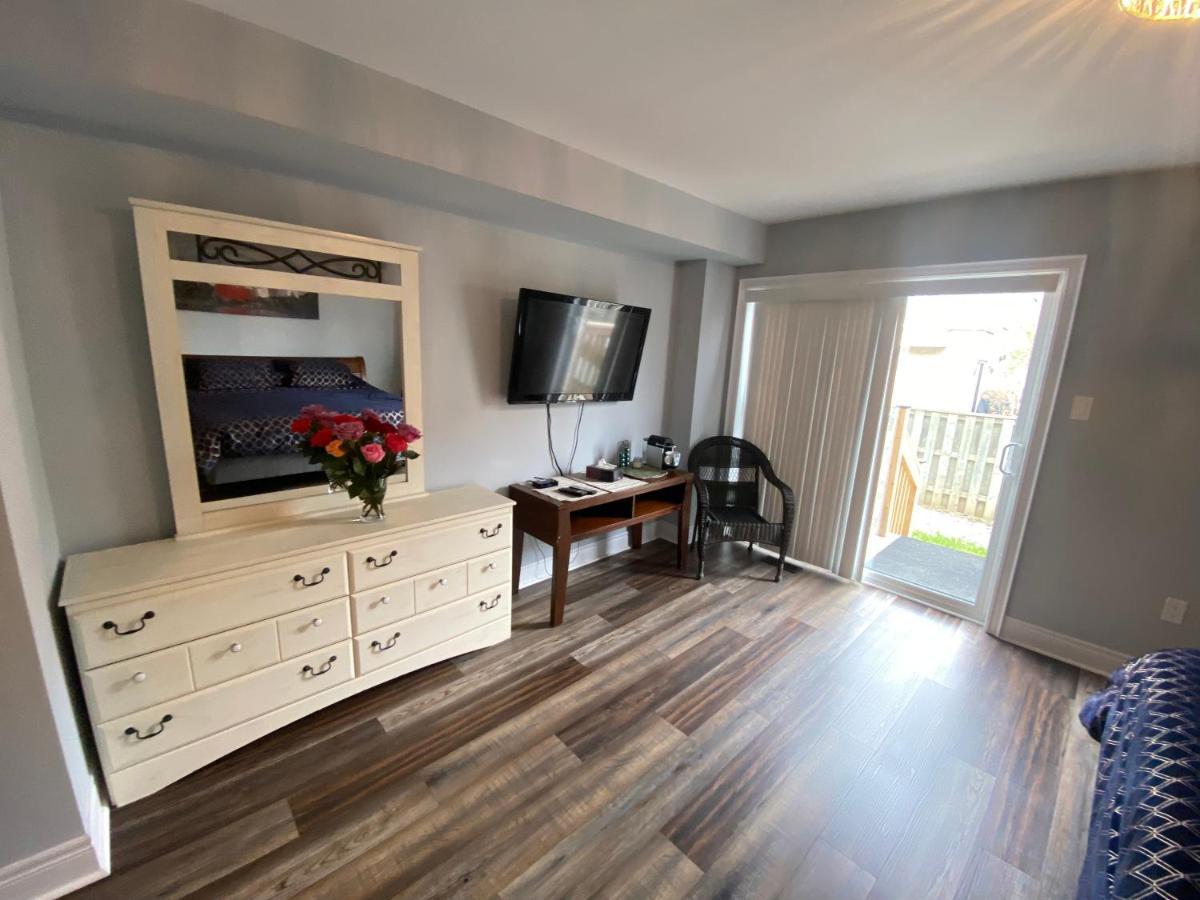 2 Bedroom With 2 Ensuites Unit In Richmond Hill Bagian luar foto