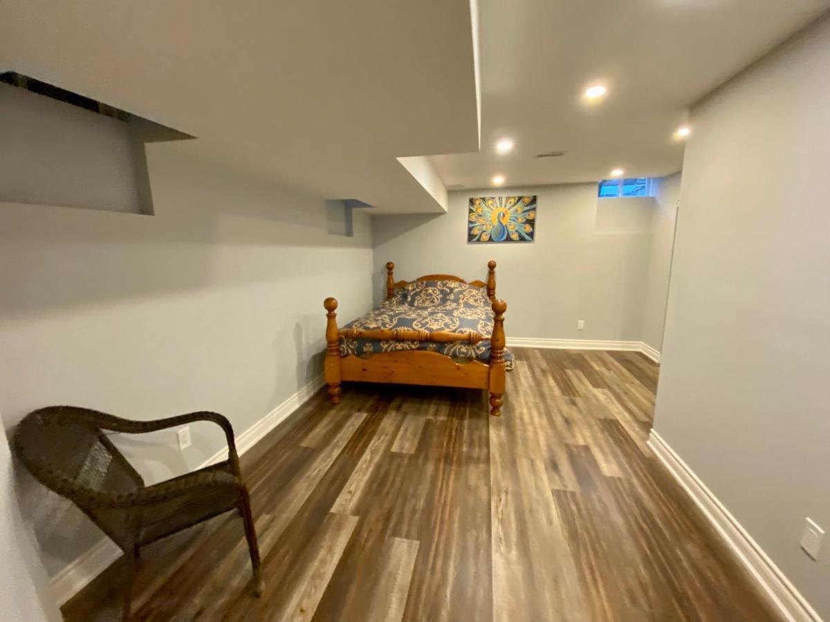2 Bedroom With 2 Ensuites Unit In Richmond Hill Bagian luar foto