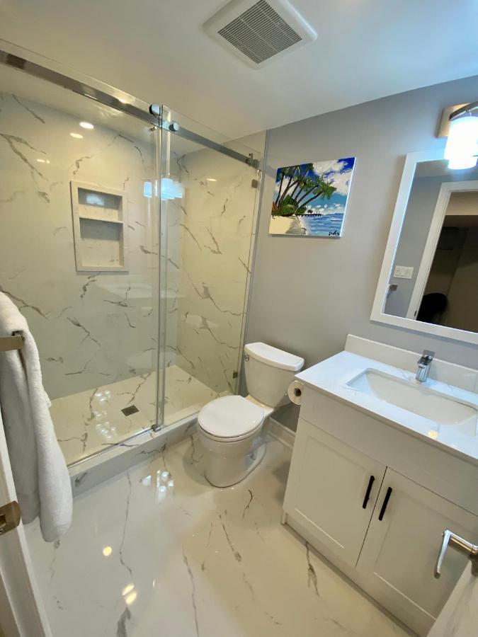 2 Bedroom With 2 Ensuites Unit In Richmond Hill Bagian luar foto