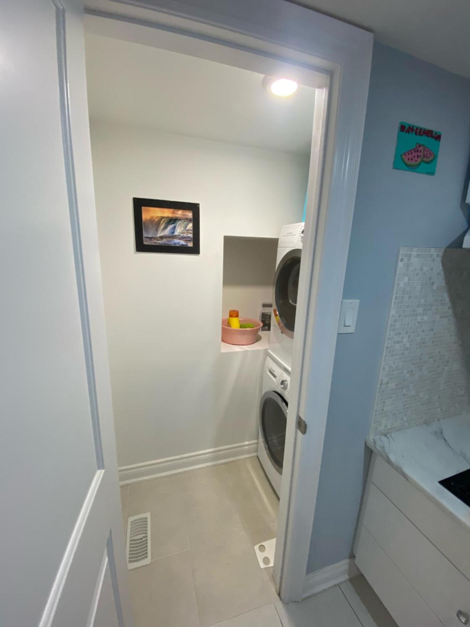 2 Bedroom With 2 Ensuites Unit In Richmond Hill Bagian luar foto