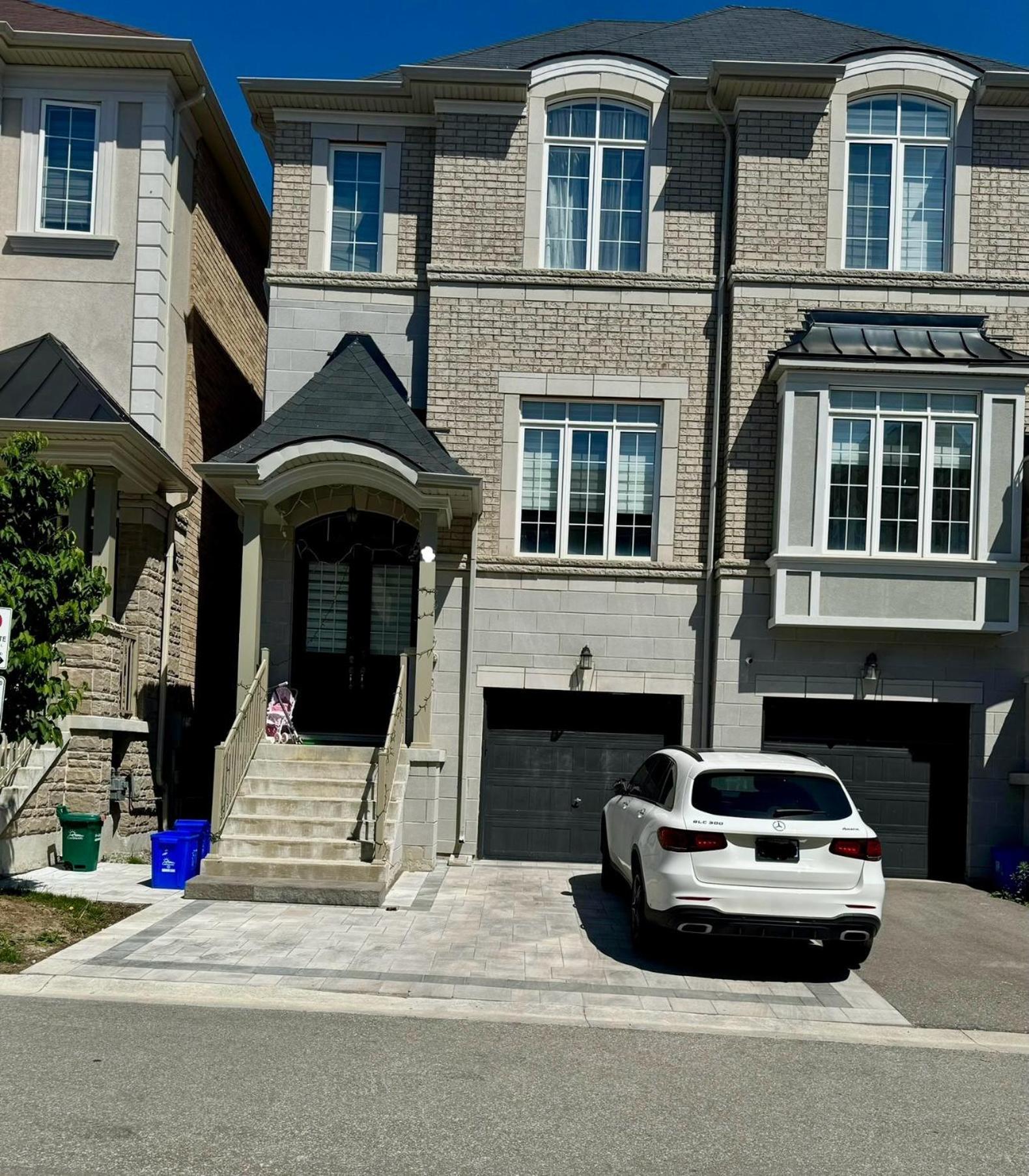 2 Bedroom With 2 Ensuites Unit In Richmond Hill Bagian luar foto